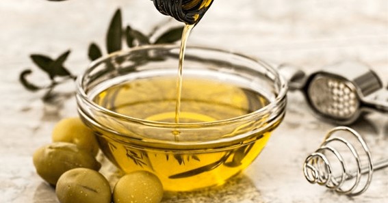 Disadvantages of Olive Oil On Hair